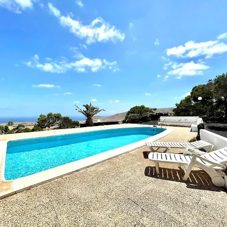 Estupendo Apartamento B, Vista A Piscina Y Oceano Uga